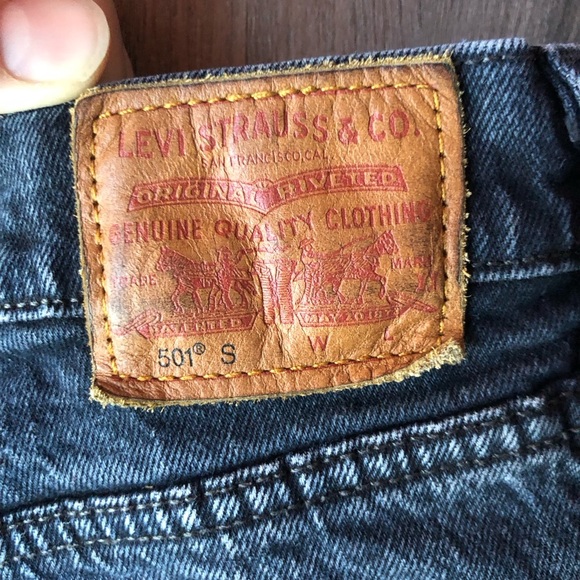 Levis Premium 501 Jeans Womens 28x27 Black Distressed Button Fly Modern BIG E - Picture 5 of 10